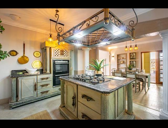 4 BEDROOM HOUSE FOR SALE IN WATERKLOOF RIDGE